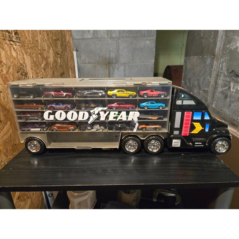 Hot Wheels Goodyear Semi Truck Carrying Case Diecast Toy Car Carrier lot